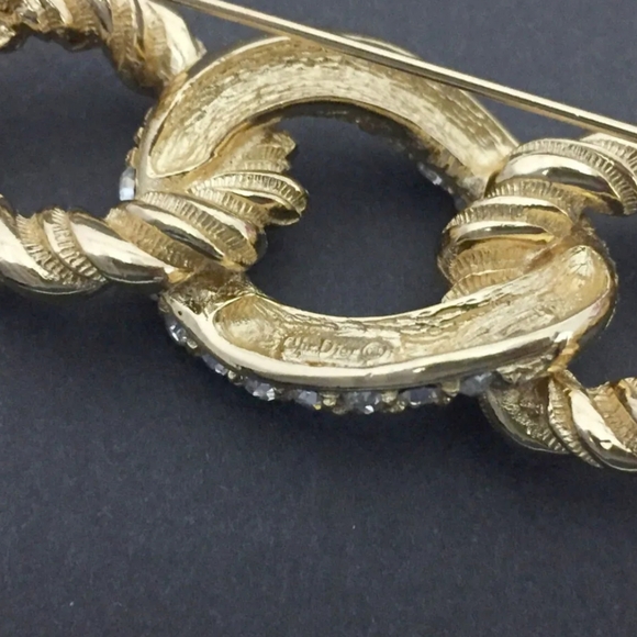 CHRISTIAN DIOR RHINESTONE GOLD TONE BROOCH/7S0623 - Picture 8 of 10